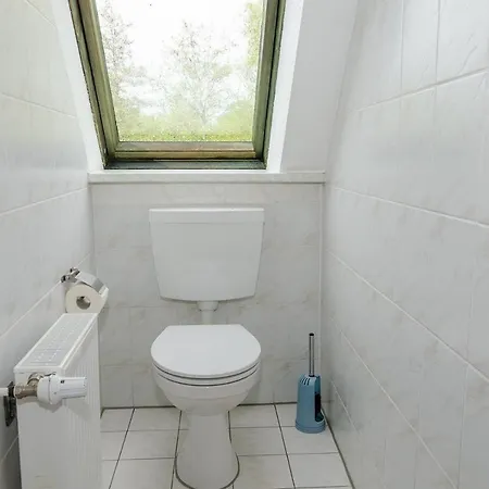 Ferienwohnung-auf-ruegen-fuer-3-erwachsene-und-1-kind-in-schaprode-zi6 * Schaprode